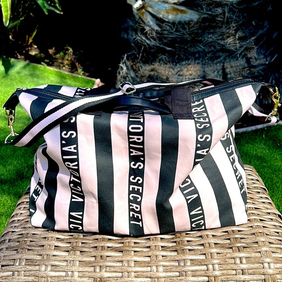 Victoria’s Secret Pink/Black Striped Overnight Bag - Picture 5 of 17